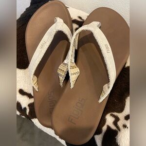 Flojos Brown and Cream Sandals for‎ Casual Comfort